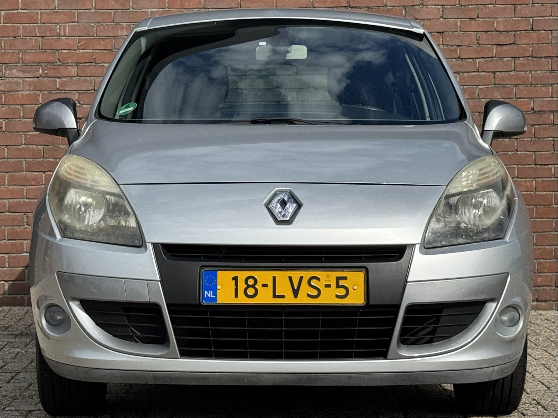 Renault Scénic 1.6 AUTHENTIQUE | NL-AUTO! | NAVI! | CRUISE!, Auto's, Voorwielaandrijving, Stof, Gebruikt, 4 cilinders