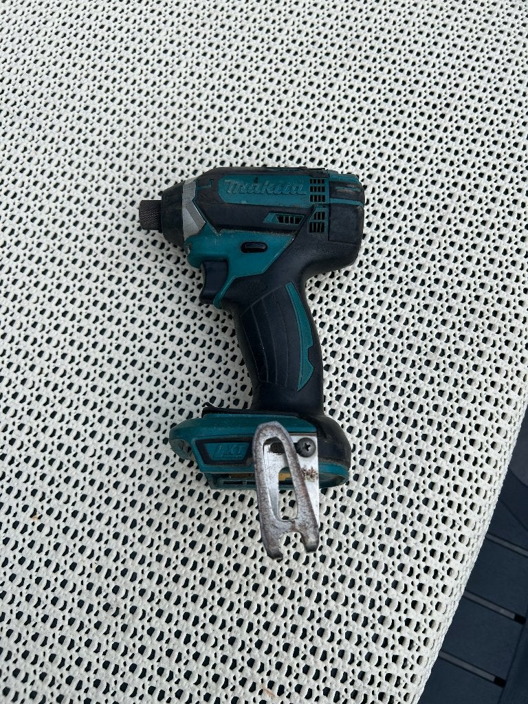 Makita DTD152 18V slagschroevendraaier – zonder accu/lader, Ophalen of Verzenden, Gebruikt, Boor- en Schroefmachine