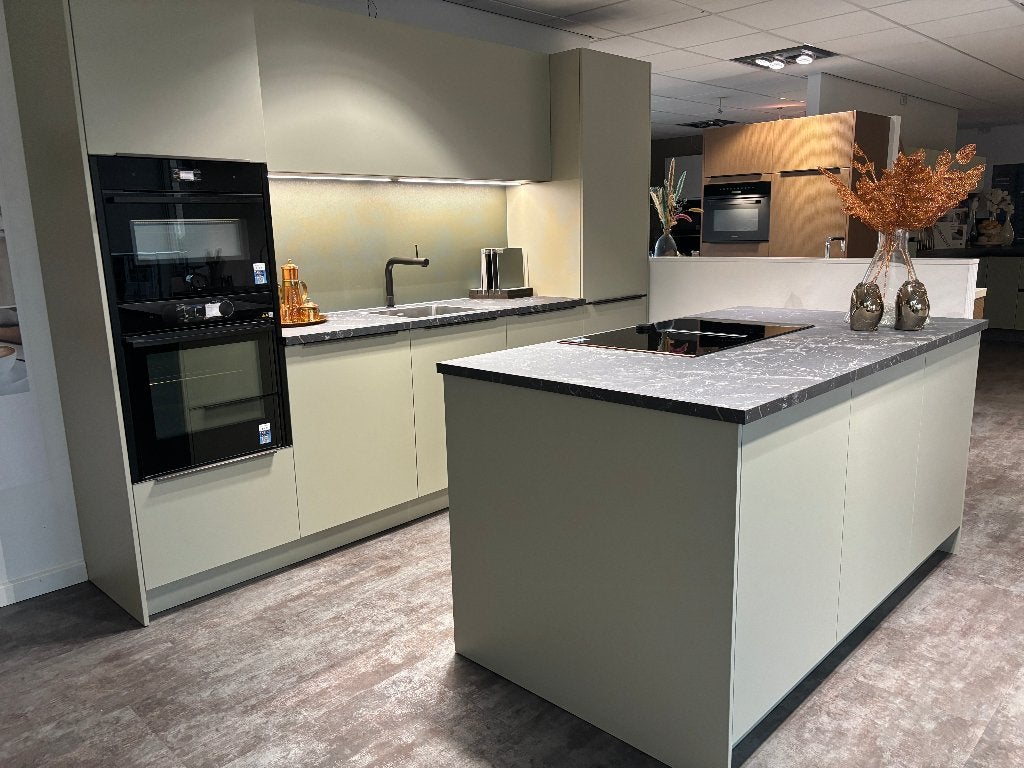 Showroomkeuken Selectiv Top Jade Pastel met Neff apparatuur, Ophalen, Nieuw, Dubbelwandige keuken, Kunststof