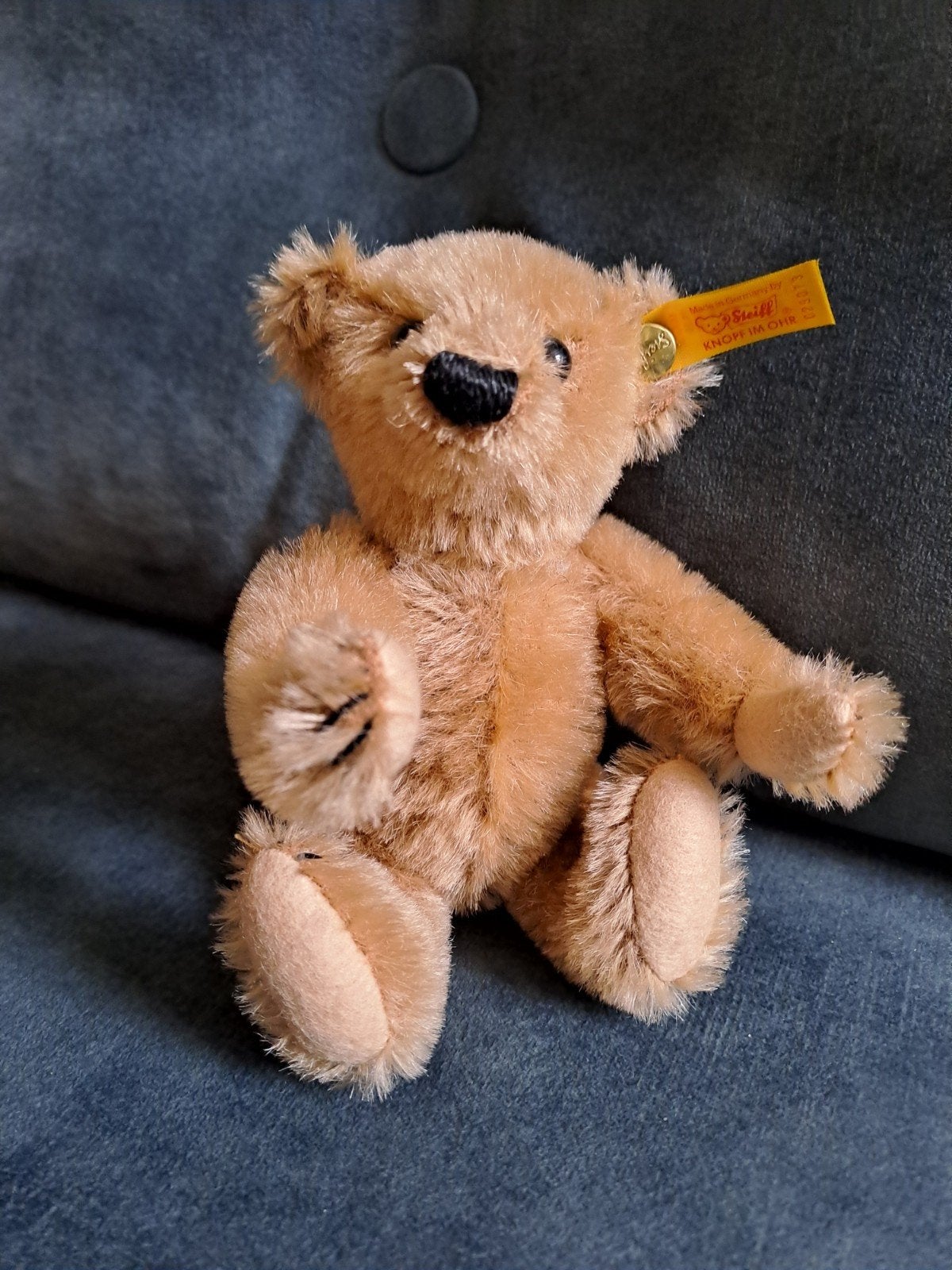 Steiff miniatuur beer, Verzamelen, Beren en Cherished Teddies, Zo goed als nieuw, Stoffen beer, Steiff, Verzenden