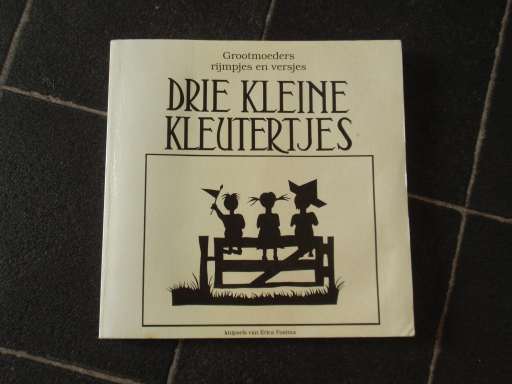 Boek met rijmpjes en versjes / Drie Kleine Kleutertjes, Boeken, Kinderboeken | Jeugd | onder 10 jaar, Ophalen of Verzenden, Gelezen