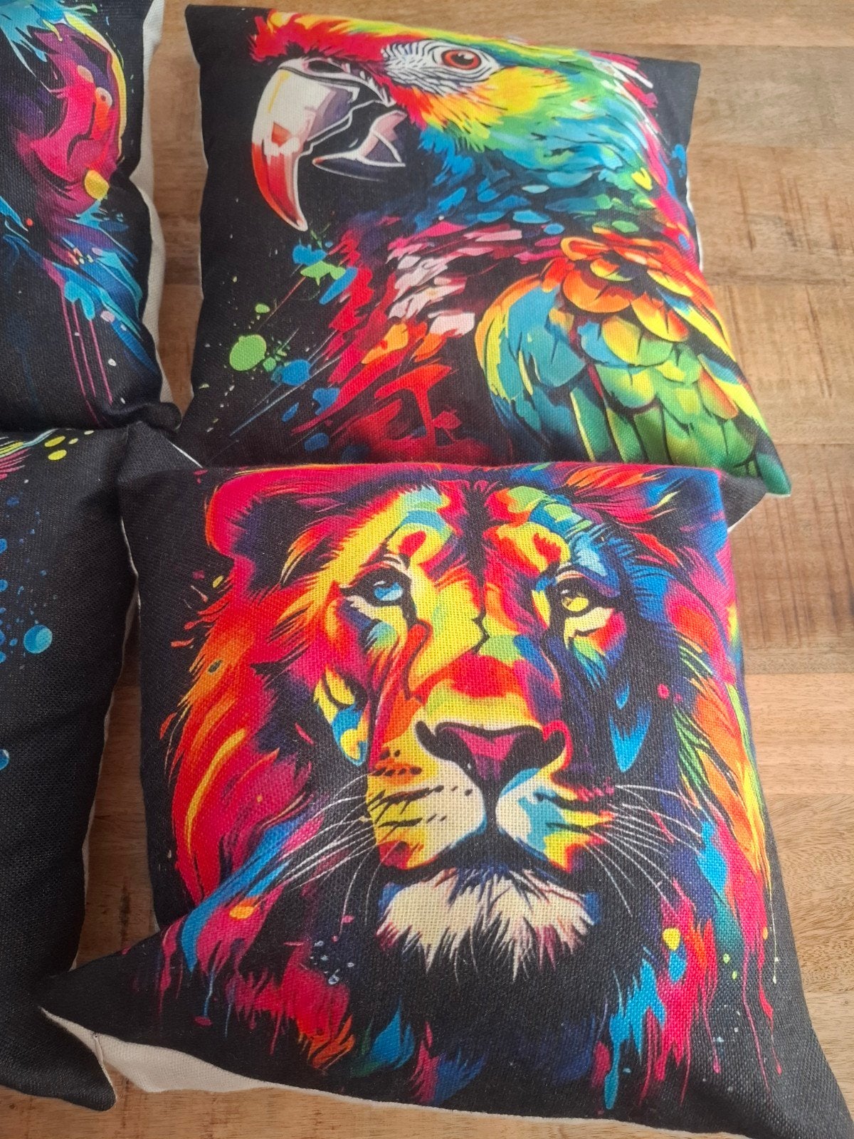 Neon kleurige kussens 35x35., Ophalen, Overige merken, Meerkleurig, Met print