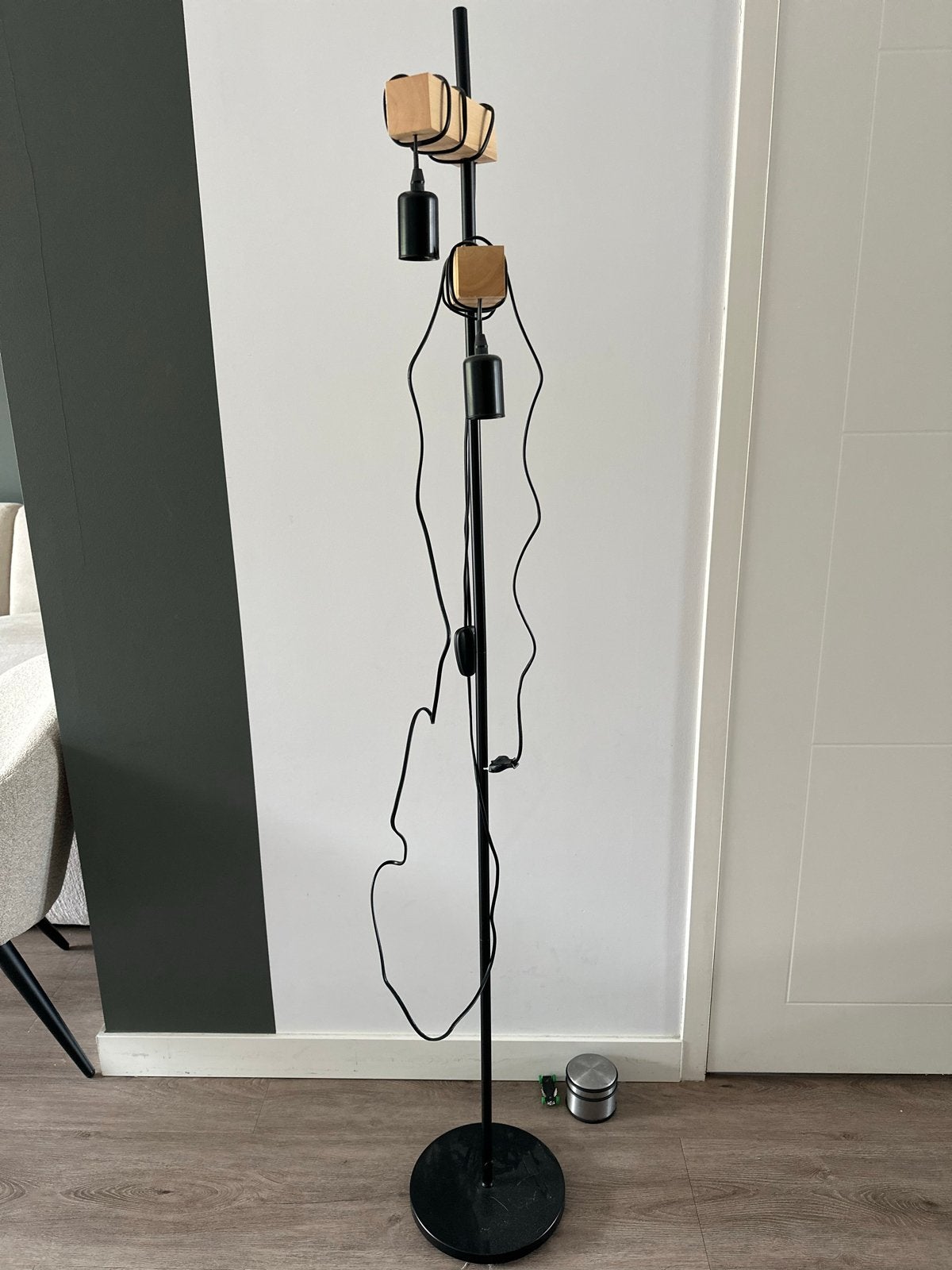 Moderne vloerlamp met houten accenten en E27 fitting, Ophalen, Gebruikt, E27 (groot), 150 tot 200 cm
