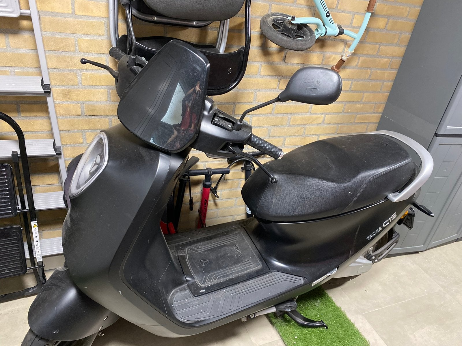Yadea C1S elektrische scooter met 11938 km, Ophalen of Verzenden, Zo goed als nieuw, Benzine, Overige modellen