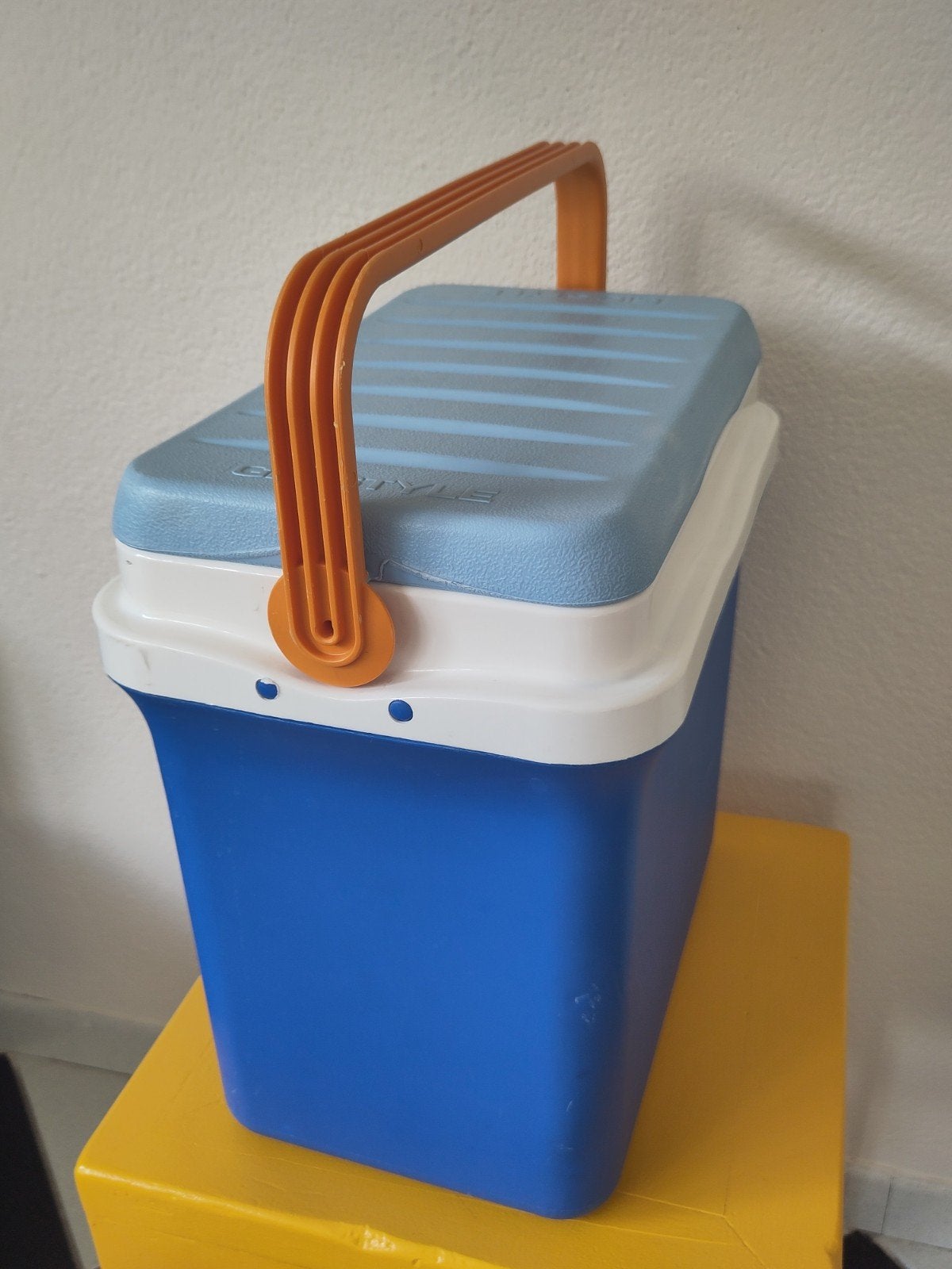 GIOSTYLE Koelbox - Compact en Handig, Caravans en Kamperen, Ophalen of Verzenden, Gebruikt, Koelbox, Koelelement