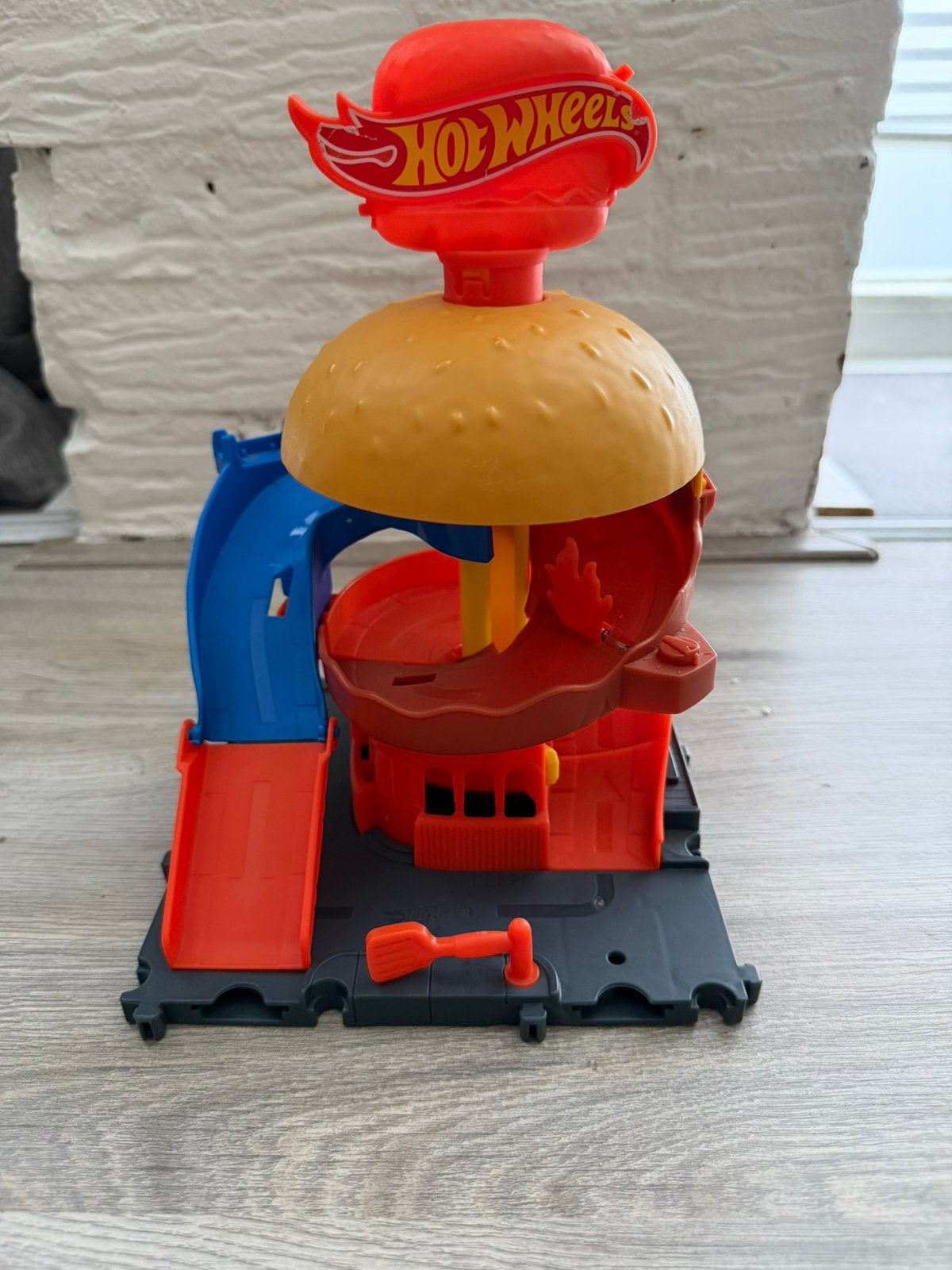 Hot weels hamburger baan, Ophalen of Verzenden, Zo goed als nieuw, Handmatig, Hot Wheels