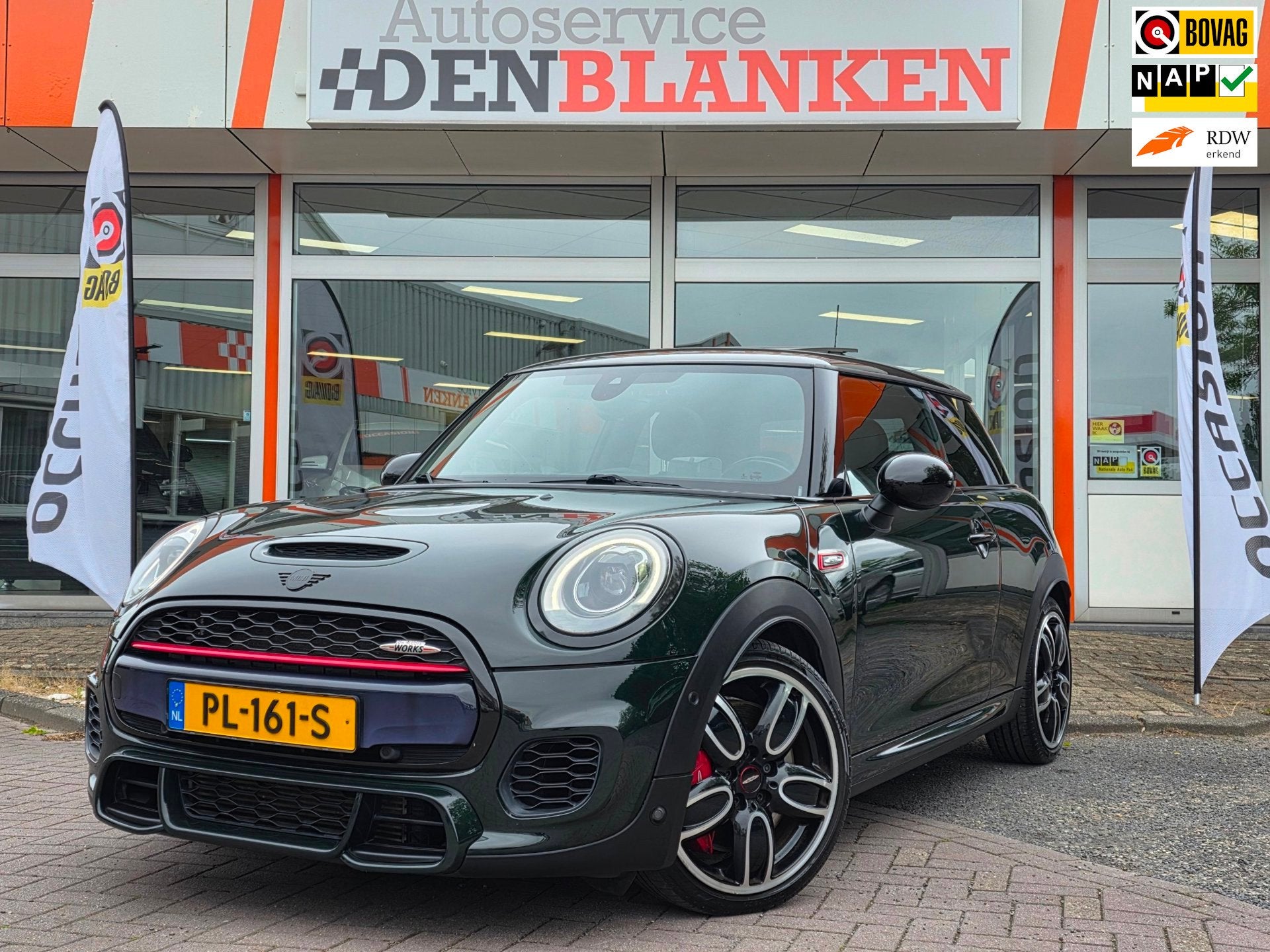 Mini Mini 2.0 John Cooper Works 231pk Chili Automaat BJ.2017, Auto's, 1195 kg, Gebruikt, 4 cilinders, 4 stoelen