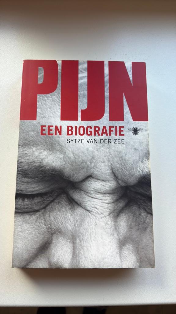 Sytze van der Zee - Pijn, Ophalen of Verzenden, Zo goed als nieuw, Sytze van der Zee