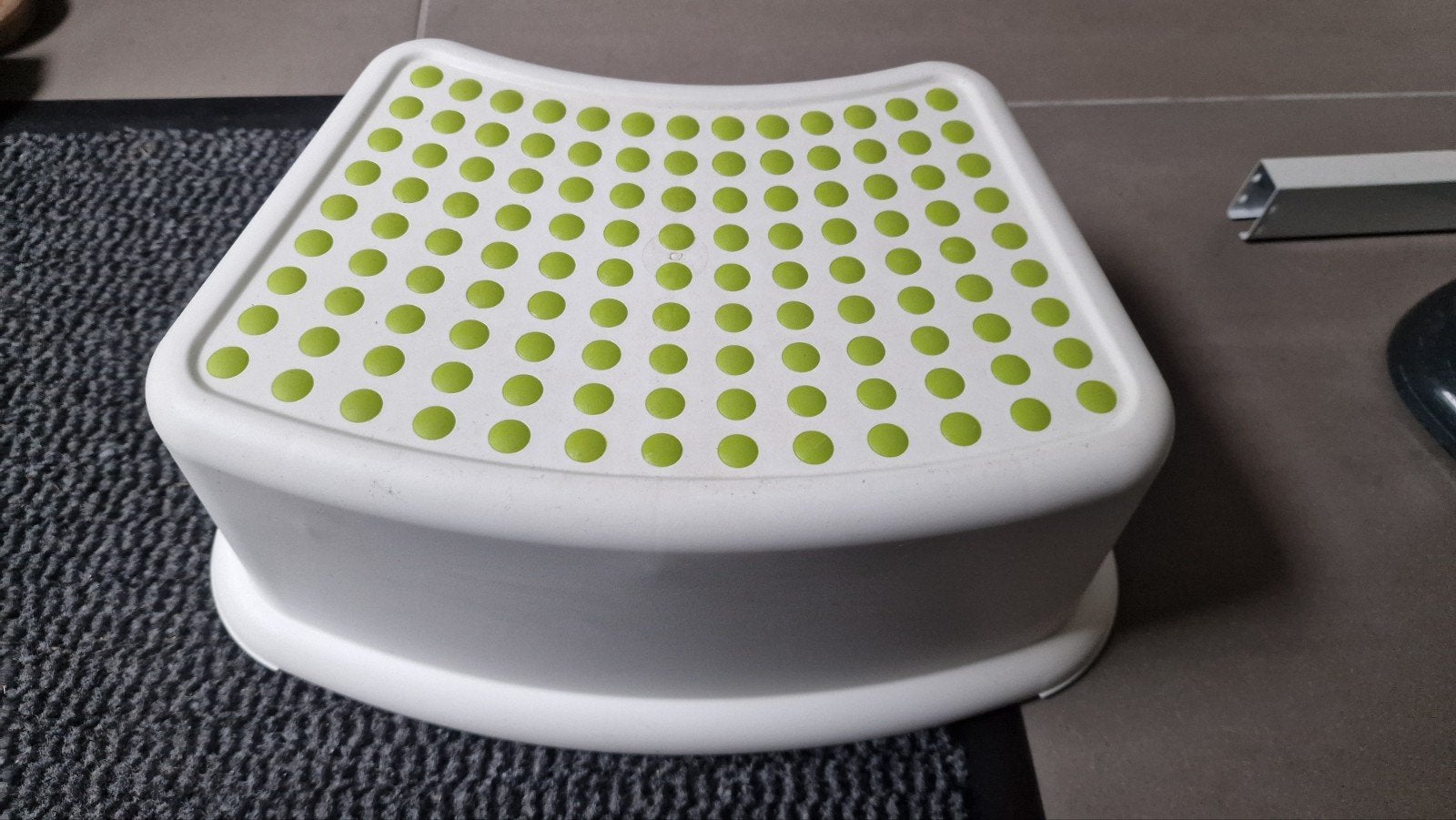 Ikea Opstapje - Wit met Groene Antislip, Ophalen of Verzenden, Zo goed als nieuw