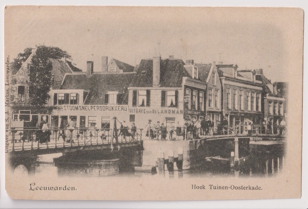311 Oude Ansichtkaart Leeuwarden Hoek Tuinen-Oosterkade B67, Verzamelen, Verzenden, Voor 1920, Gelopen, Friesland