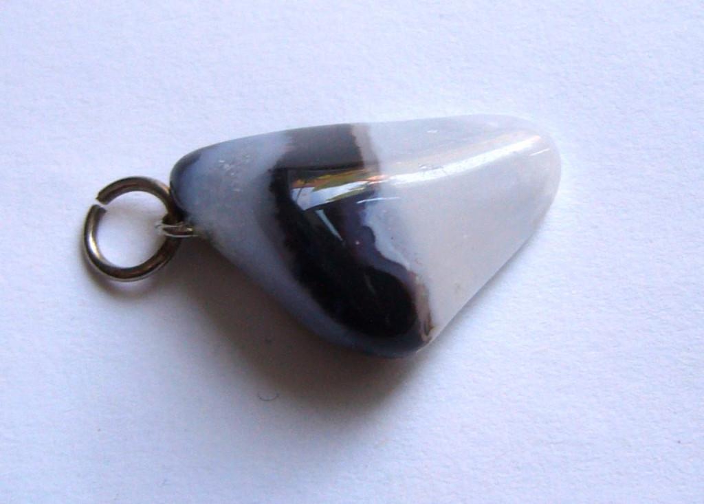 Sardonyx hanger edelsteen mineraal chalcedoon hangertje, Ophalen of Verzenden, Zo goed als nieuw, Steen of Mineraal, Met edelsteen