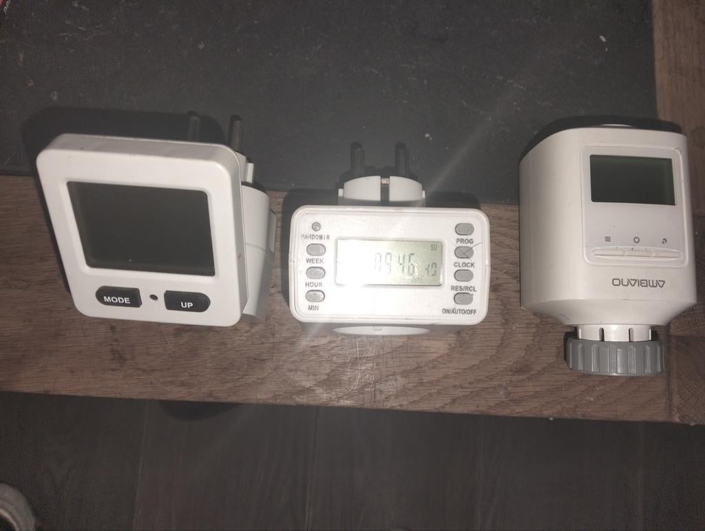 Thermostaat. Digitale klok instel en   wattage verbruik meet, Ophalen of Verzenden, Nieuw