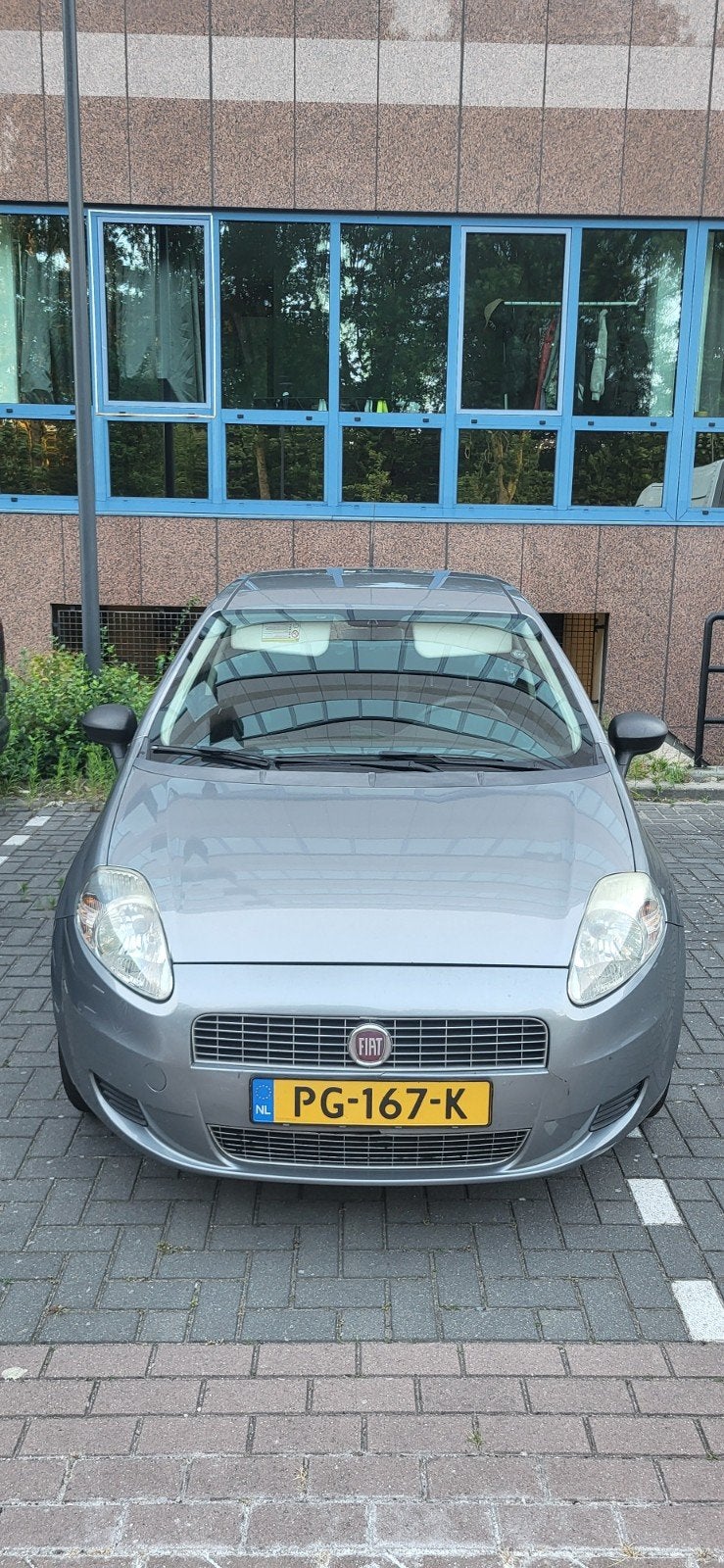 Fiat Punto 1.2 5DR 2009 Grijs, Auto's, Fiat, 1005 kg, 40 €/maand, 1242 cc, 4 cilinders