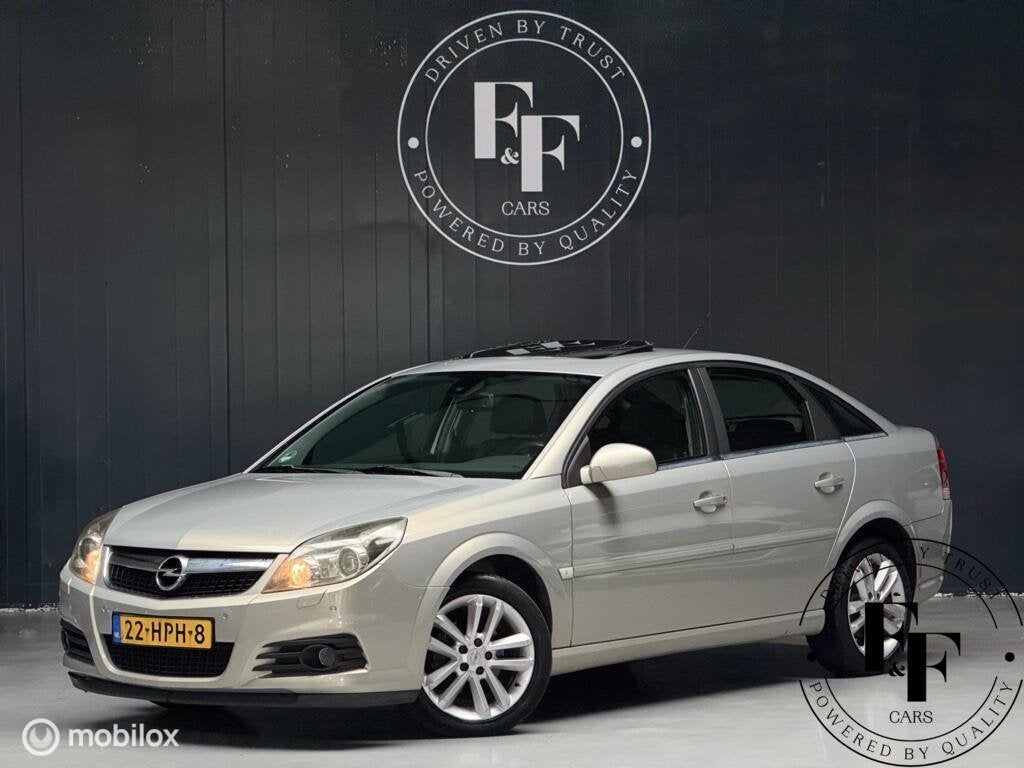 Opel Vectra GTS 1.8-16V Business|NAP|Schuifdak|Trekhaak|PDC, Voorwielaandrijving, Electronic Stability Program (ESP), Gebruikt