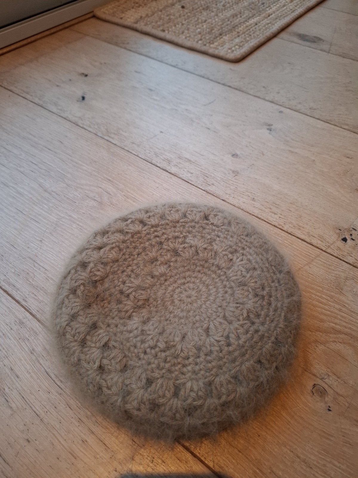 Mooie gebreide baret van angora en wol, Hoed, One size fits all, Ophalen of Verzenden, Onbekend