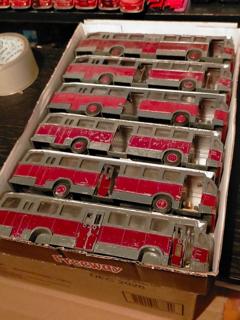 6x lion toys Bus opknappers, Hobby en Vrije tijd, Modelauto's | 1:50, Ophalen of Verzenden, Zo goed als nieuw, Bus of Vrachtwagen