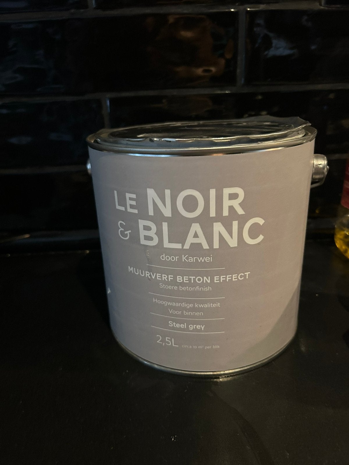Te koop: Le Noir & Blanc Muurverf Beton Effect., Nieuw, Ophalen of Verzenden, Verf, Grijs