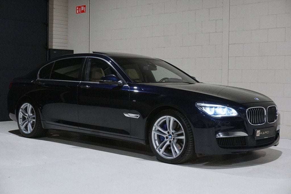 BMW 7-serie 750Li M xDrive B&O 360 HUD Dak Leer Softclos VOL, Automaat, Gebruikt, 4395 cc, Zwart