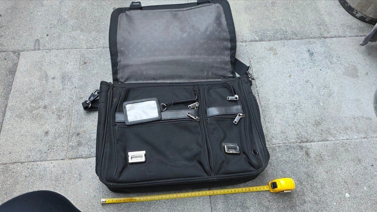 TUMI Laptoptas met Hengsel 40/30 cm.Rits om tas te vergroten, Ophalen of Verzenden, 15 inch, Gebruikt, Overige typen