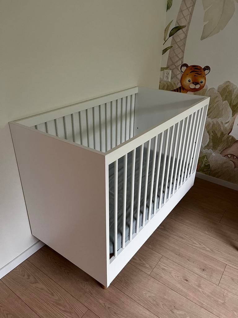 Bocca Ledikant en Commode wit, Kinderen en Baby's, Kinderkamer | Complete kinderkamers, Ophalen, Zo goed als nieuw, Jongetje of Meisje