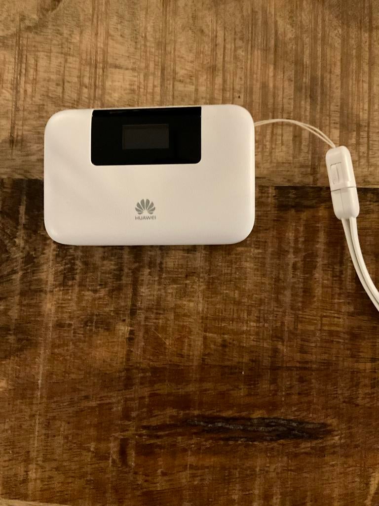 Huawei Mobile WiFi E5770 Router - Draagbare 4G Router, Computers en Software, Routers en Modems, Ophalen of Verzenden, Gebruikt