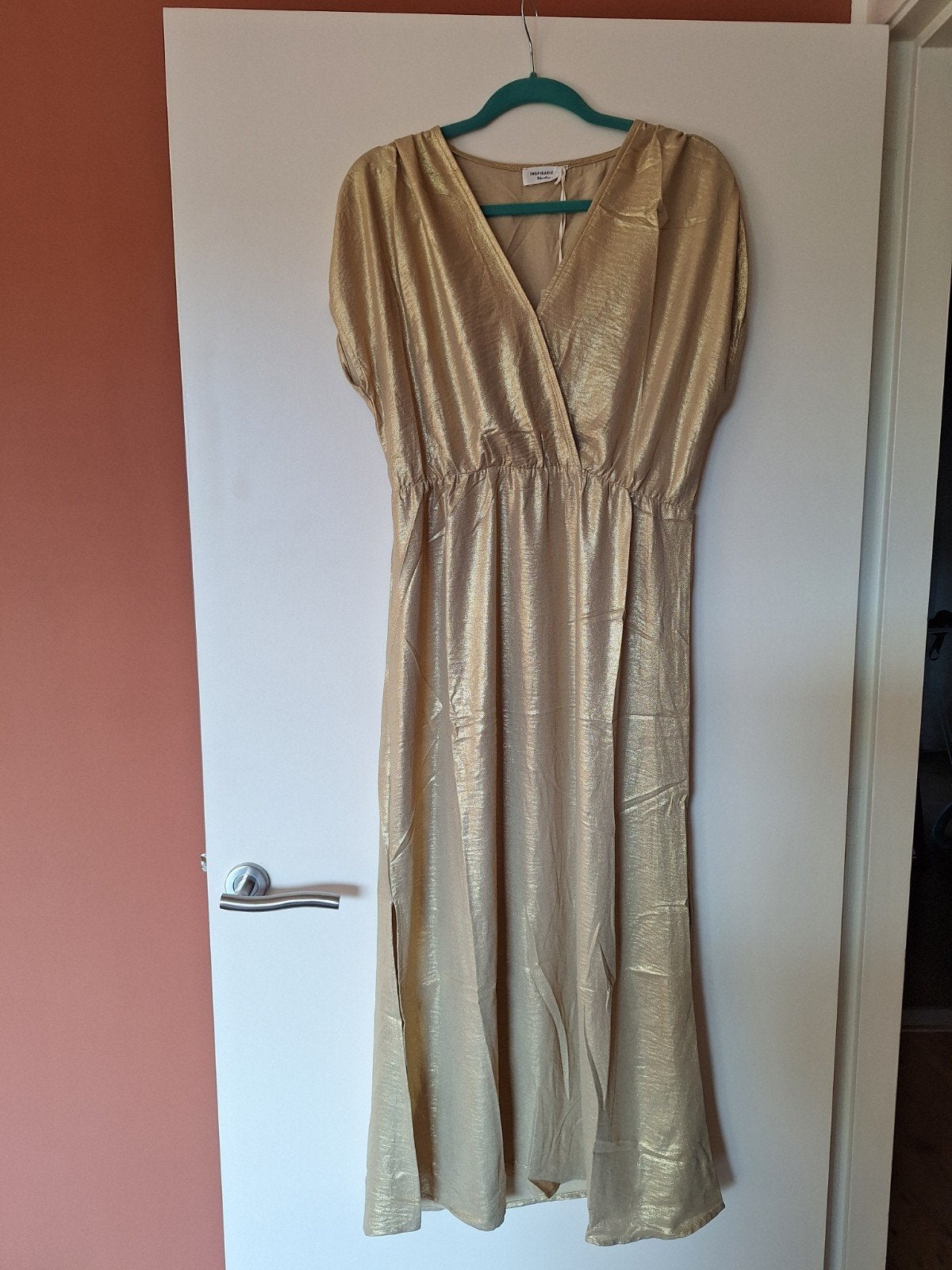 Feestelijke Goudkleurige lange jurk Maat L Nieuw, Overige kleuren, Maat 42/44 (L), Nieuw, Ophalen of Verzenden