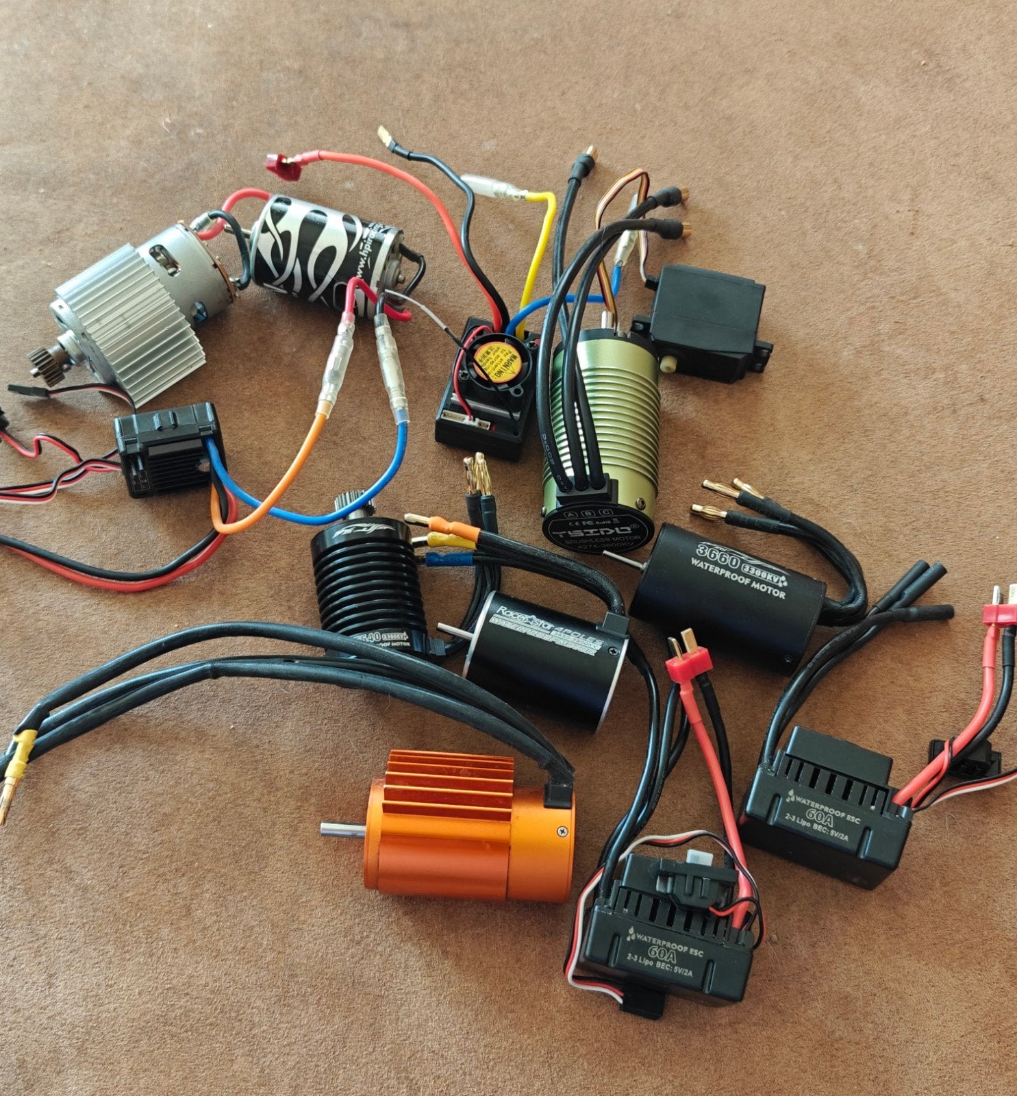 Diverse brushless en brushed motoren met esc, Ophalen of Verzenden, Zo goed als nieuw