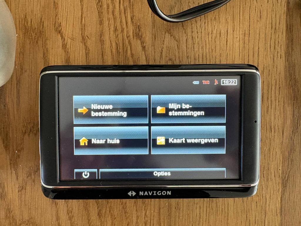 Navigon 70 Plus GPS navigatiesysteem compleet, Auto diversen, Autonavigatie, Zo goed als nieuw, Ophalen of Verzenden