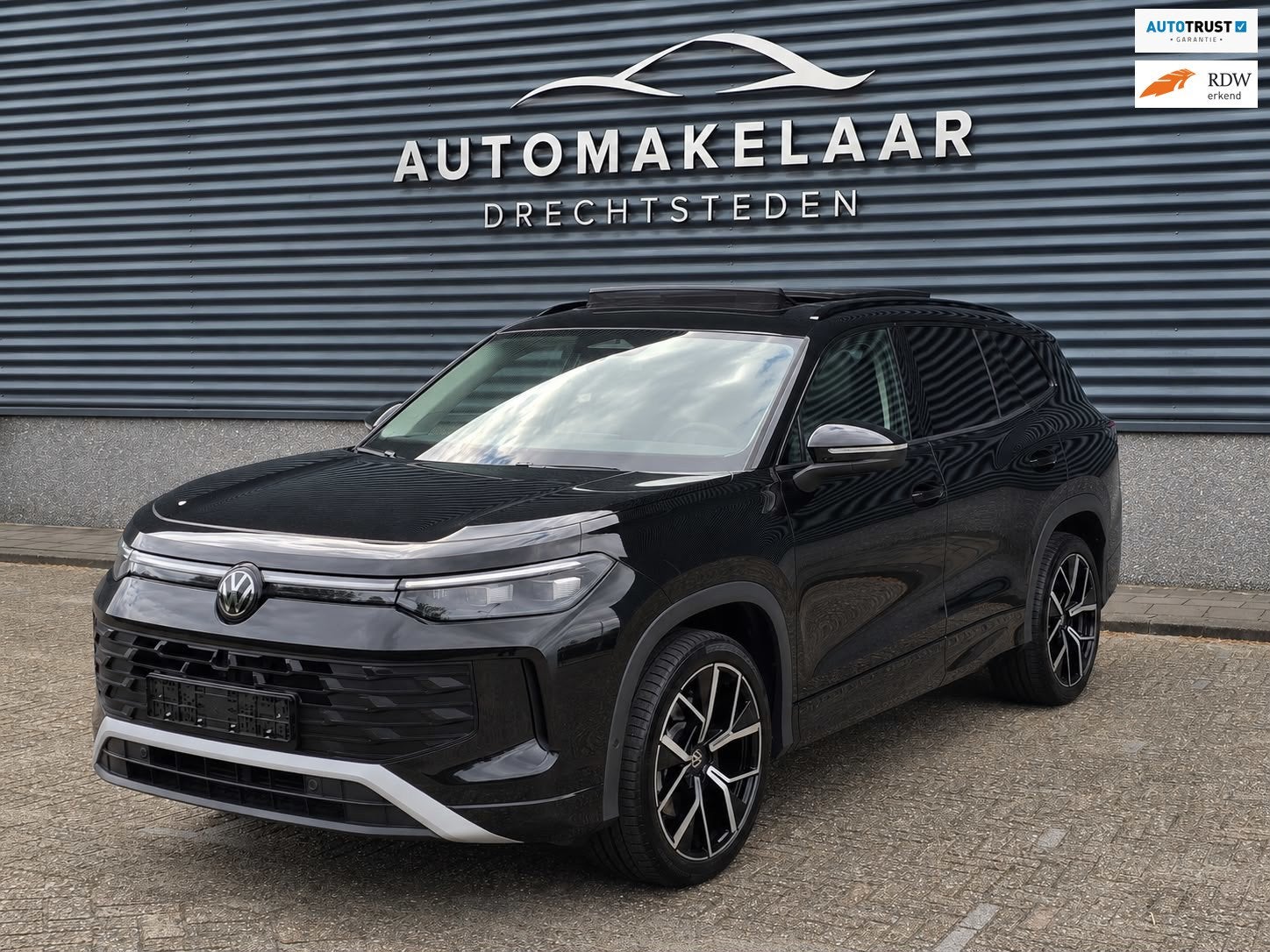 Volkswagen Tayron 1.5 eTSI 7 zits/ Pano/ 20 inch R-line/ Tre, 4 cilinders, 7 stoelen, Zwart, Bedrijf
