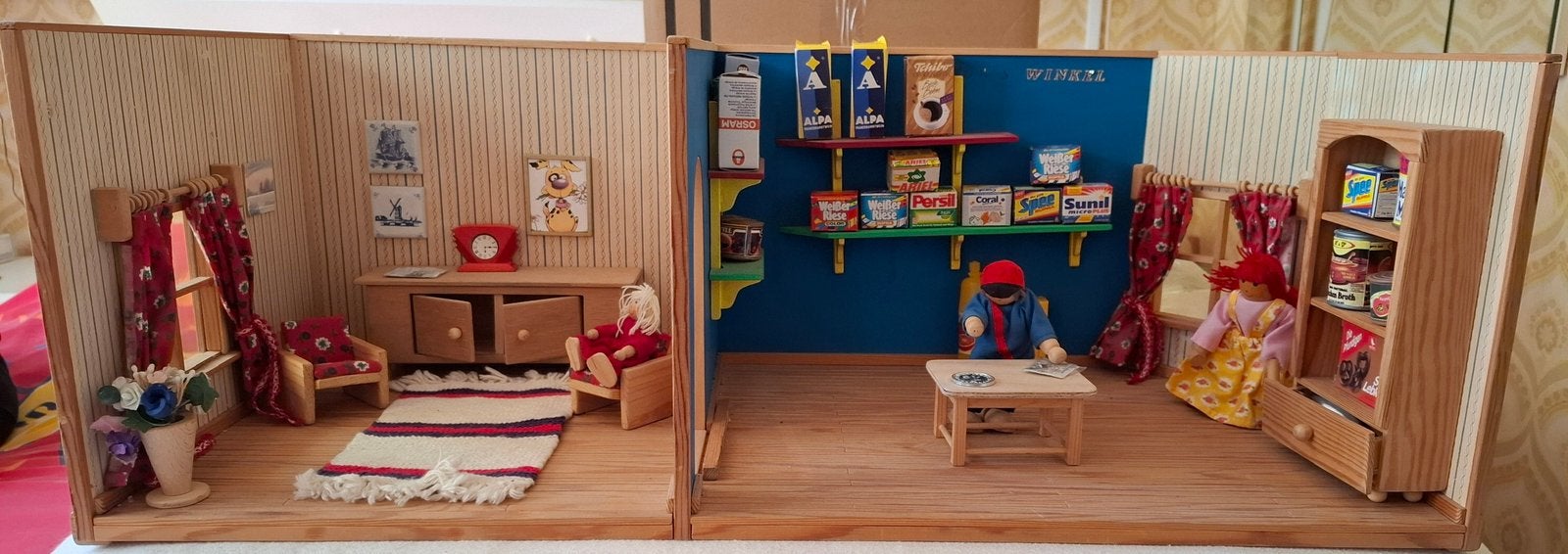 Winkeltje, houten winkeltje met poppen en inhoud, Ophalen, Gebruikt
