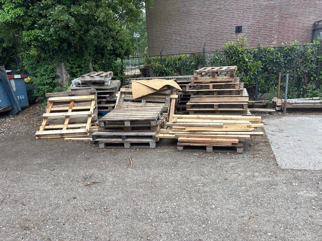 Diverse partij gebruikte pallets, OPHALEN TEGEN ELKE PRIJS!, Doe-het-zelf en Verbouw, Gebruikt, Ophalen of Verzenden, Overige houtsoorten