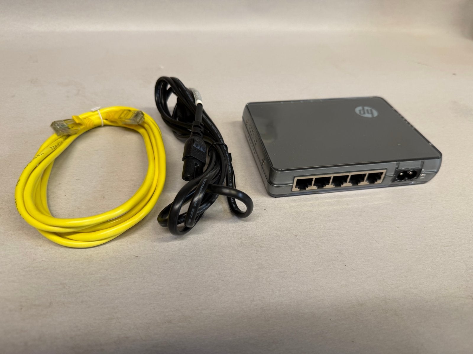 Motorola TV-ontvanger en HP-switch met adapters, Ophalen, Gebruikt, Overige merken