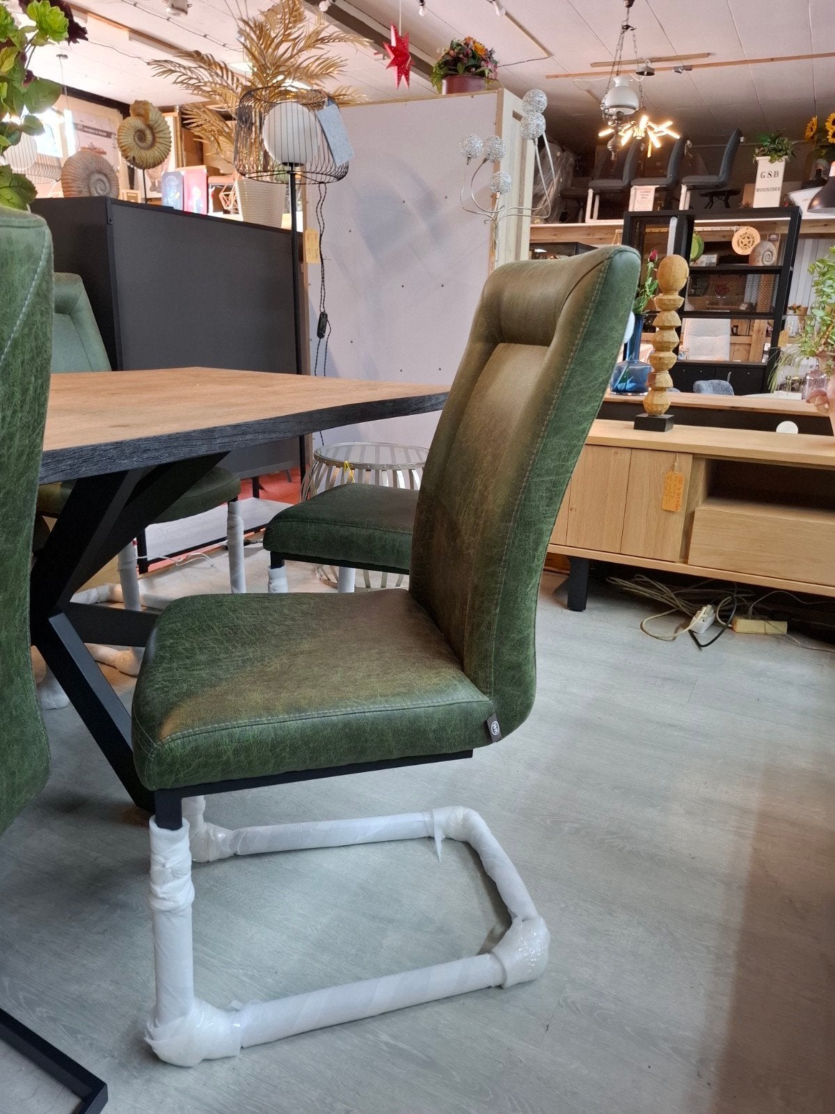 6 Nieuwe stoelen, Groen, zwart frame en greep, Malene H&H, Huis en Inrichting, Stoelen, Ophalen, Overige kleuren, Nieuw, Stof