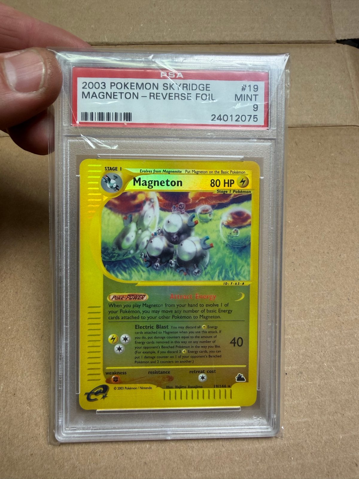 2003 Pokémon Skyridge Magneton Reverse Foil PSA 9, Ophalen of Verzenden, Zo goed als nieuw, Losse kaart, Foil