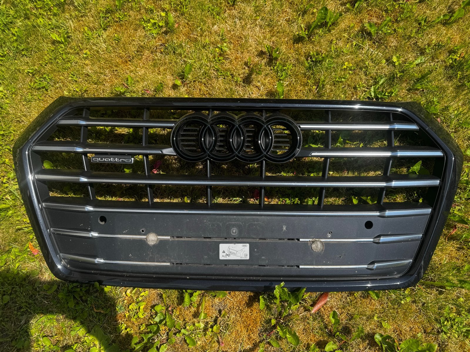 Audi Q5 FY S-Line Grille (2016-2020) met logo zwart ringen, Gebruikt, Voor, Bumper, Audi