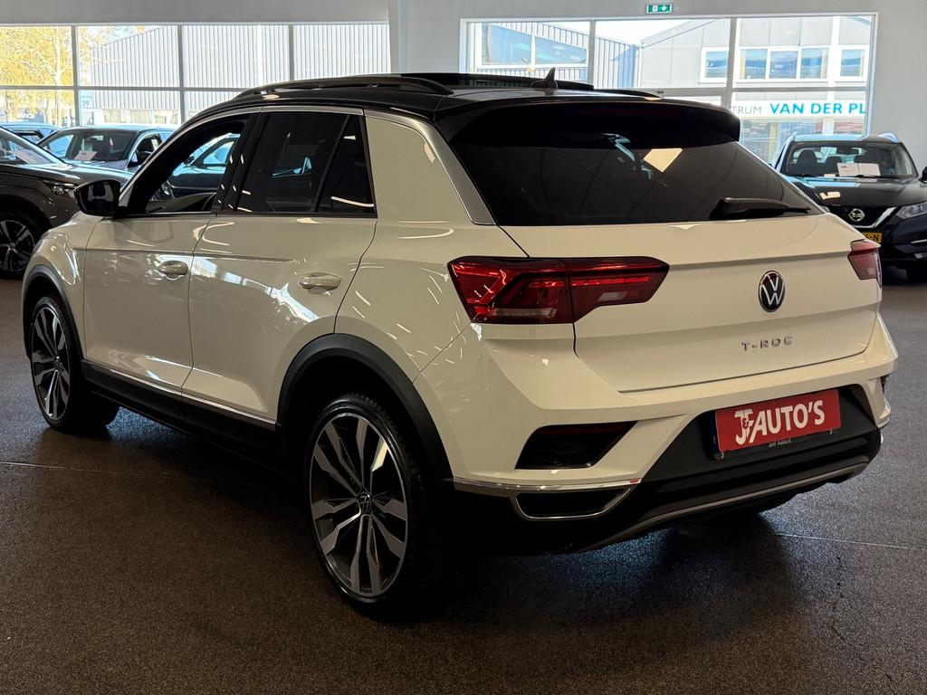 Volkswagen T-ROC 1.5 TSI Sport NAVIGATIE/CAMERA, PANORAMA, E, Auto's, Volkswagen, Stof, Euro 6, 4 cilinders, 150 pk