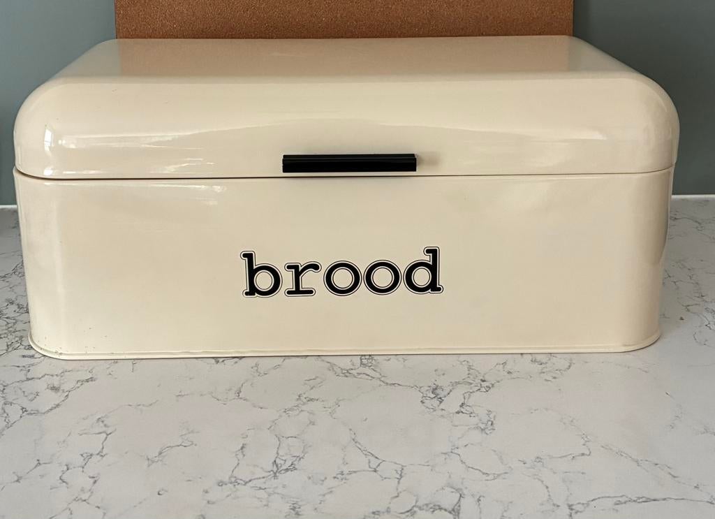 Beige metaal Broodtrommel met klepdeksel in retro stijl, Zo goed als nieuw, Metaal, Broodtrommel, Ophalen