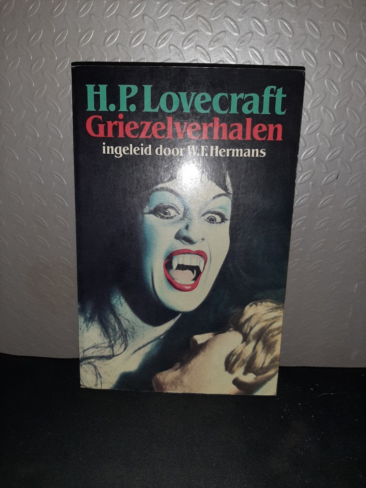 H.P. Lovecraft Griezelverhalen - Ingeleid door W.F. Hermans, Ophalen of Verzenden, Gelezen, H.P. Lovecraft, Nederland