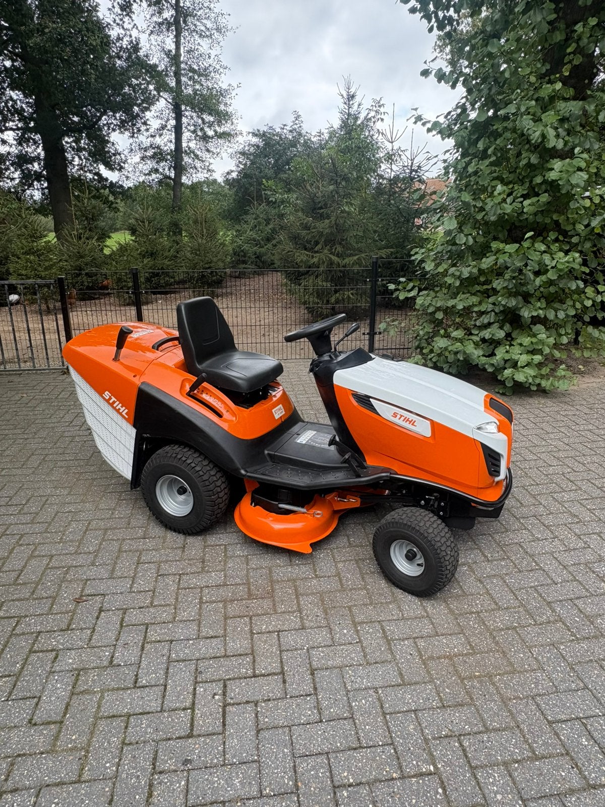 Nieuwstaat !  Stihl RT 5097 zitmaaier hydrostaat BJ 5-2024, Tuin en Terras, -, -, Ophalen of Verzenden, Zo goed als nieuw