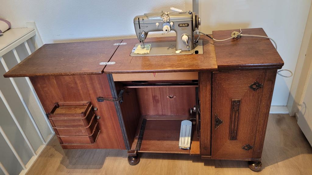 Pfaff 230 Naaimachine - Omgebouwd naar elektrisch, Ophalen, Gebruikt, Naaimachine, Pfaff