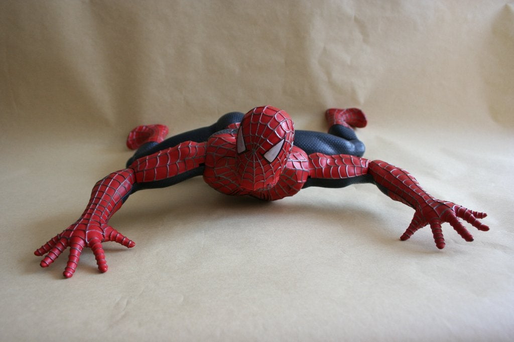 Spiderman 2 Spider-Man 2 Electronic Floor Crawling 36 cm, Ophalen of Verzenden, Gebruikt, Pop