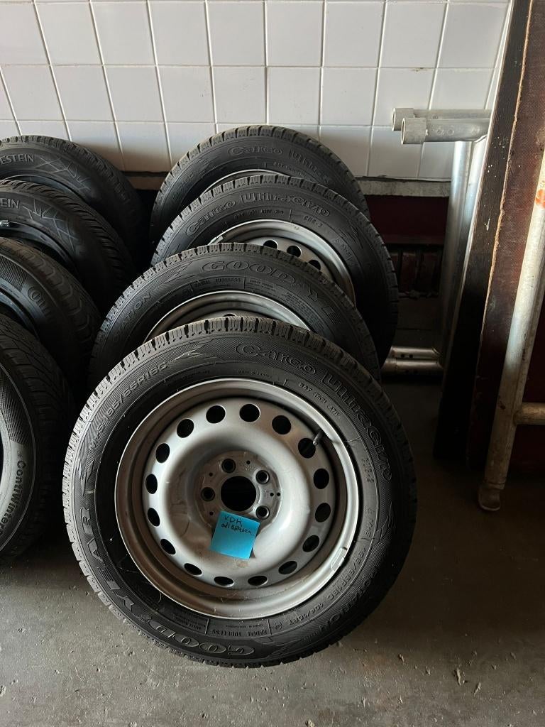 Goodyear Cargo UltraGrip winterbanden op velgen – nette set, Ophalen, 16 inch, Banden en Velgen, Winterbanden