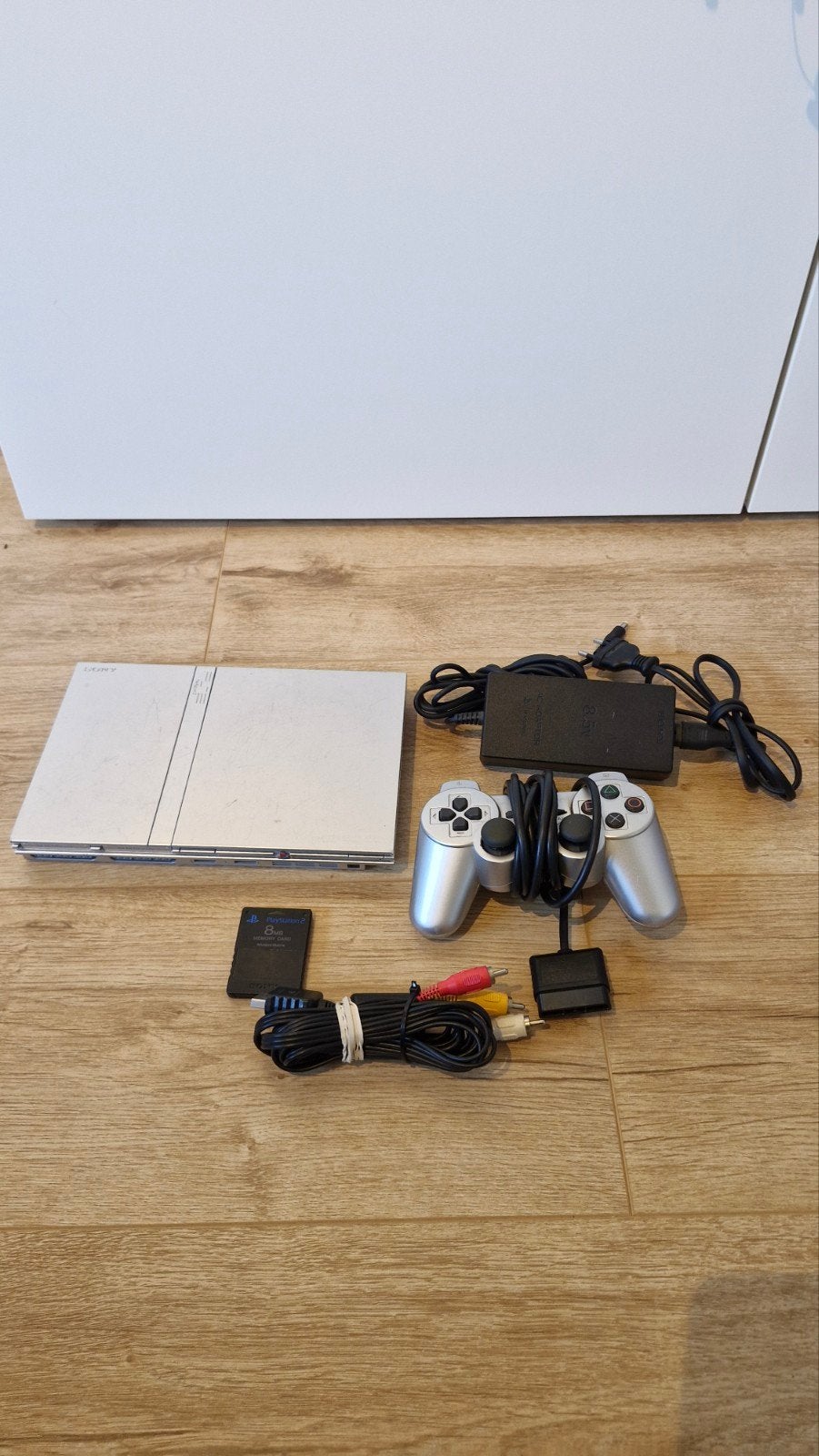Playstation 2 Slim Zilver, Refurbished, Ophalen of Verzenden, Met geheugenkaart, Met 1 controller