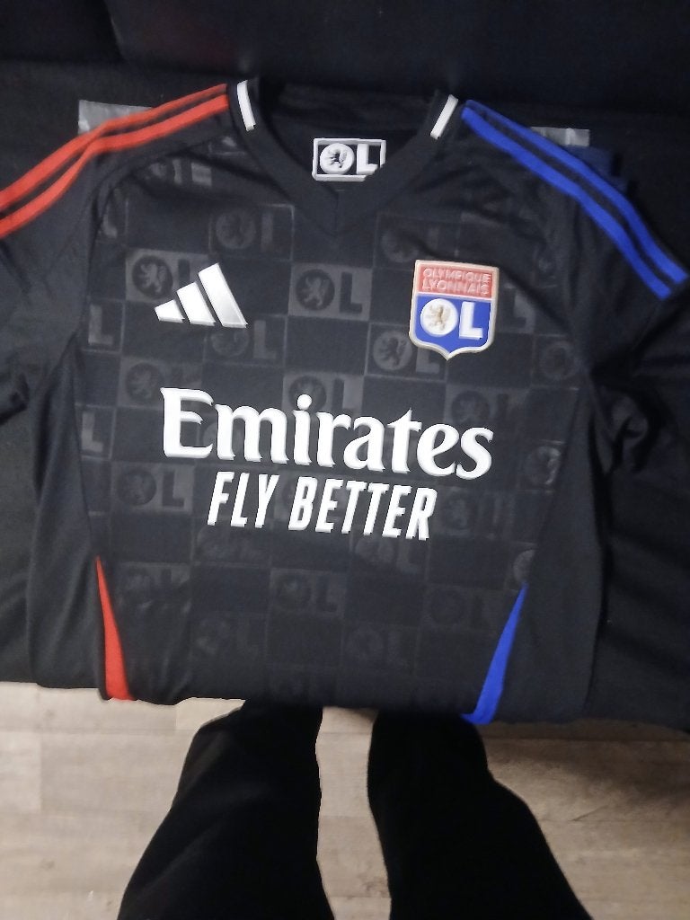 Olympique lyon shirt, Maat M, Ophalen, Zo goed als nieuw, Shirt