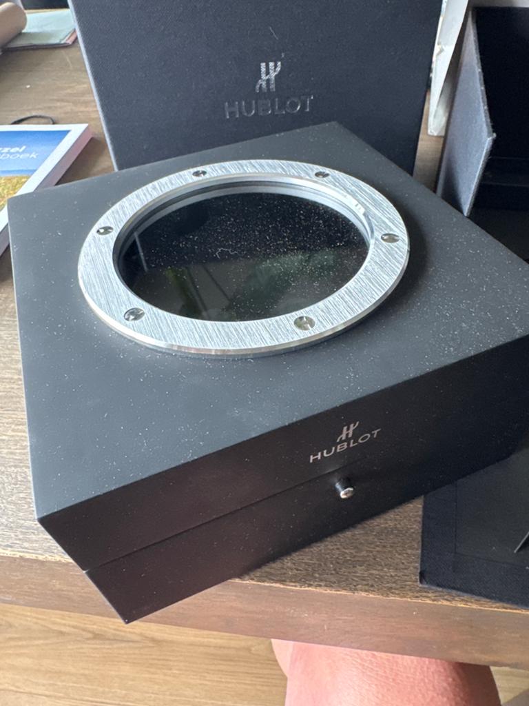 Hublot Horlogebox met Papieren en Garantiekaart, Sieraden, Tassen en Uiterlijk, Horloges | Heren, Ophalen of Verzenden, Zo goed als nieuw