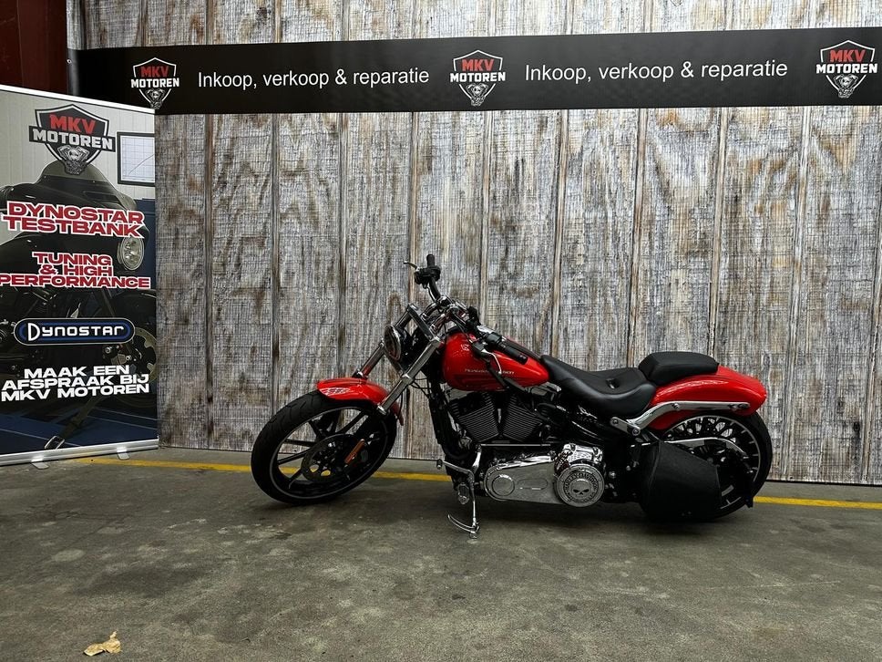 HARLEY-DAVIDSON BREAKOUT FXSB (bj 2016), 2 cilinders, 1690 cc, HARLEY-DAVIDSON, Bedrijf