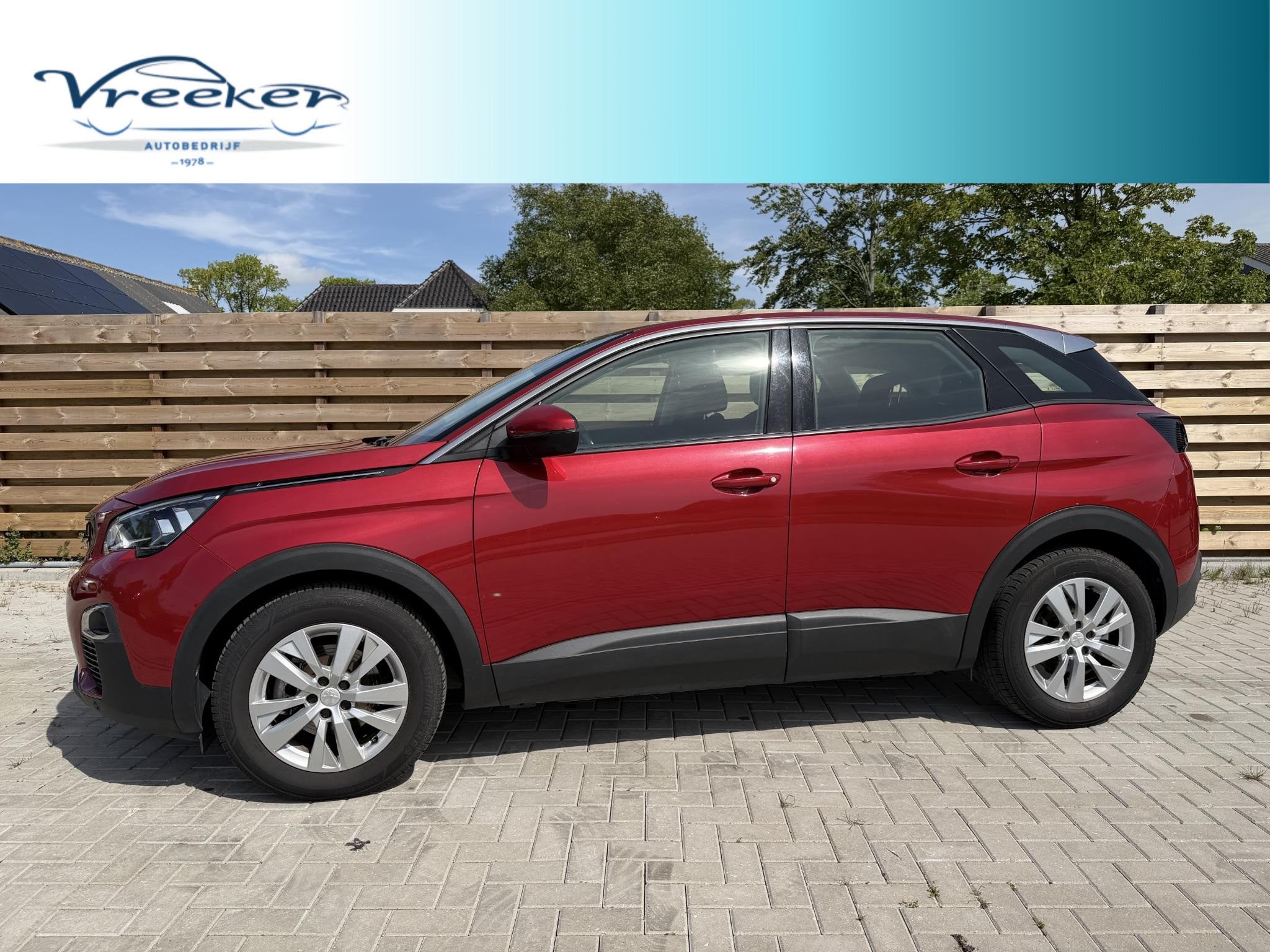 Peugeot 3008 1.2 PureTech Allure Stoel verwarming l trekhaak, Auto's, Voorwielaandrijving, Gebruikt, 1199 cc, Leder en Stof