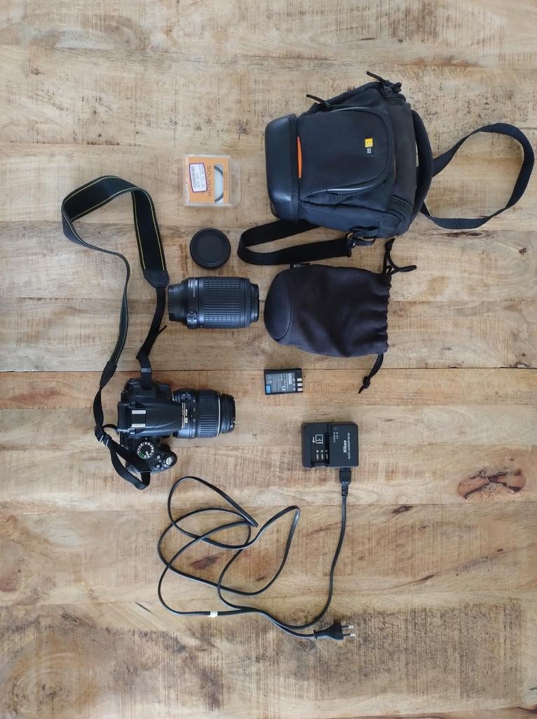 Nikon D5000 + 2 Nikkor lenzen en complete accessoires set, Spiegelreflex, Ophalen of Verzenden, Zo goed als nieuw, Nikon