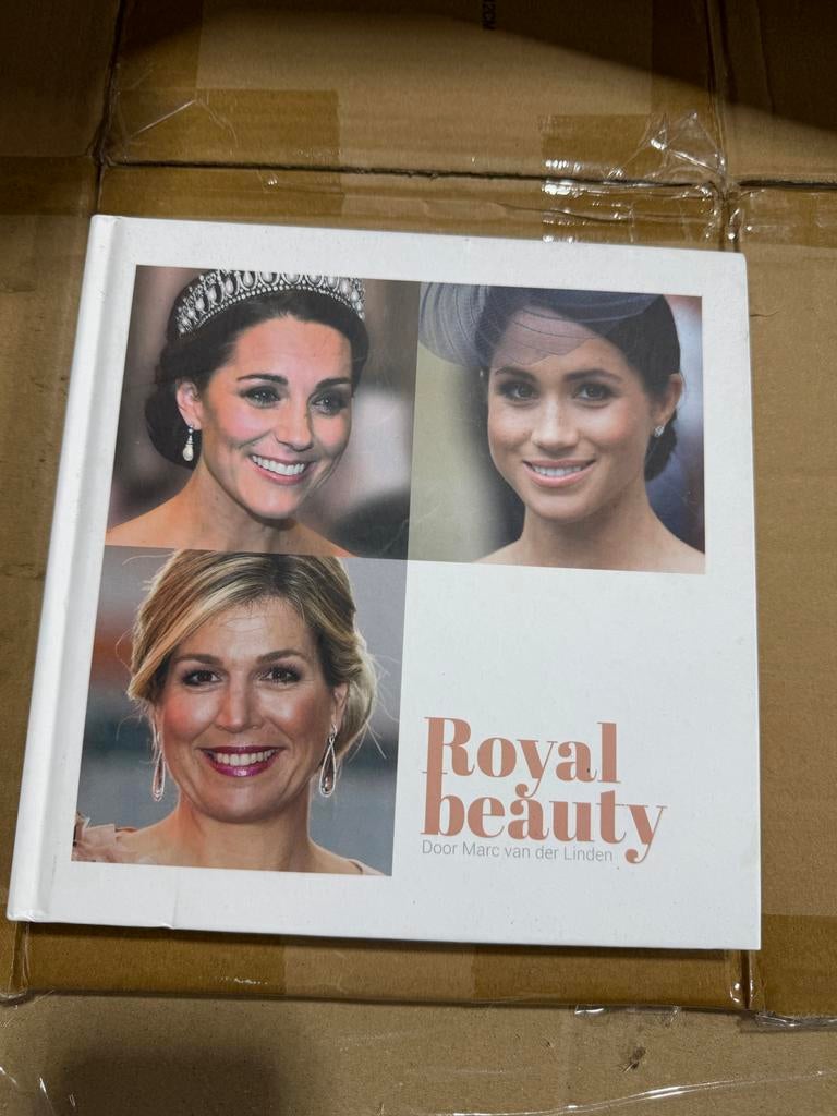 Royal Beauty: Máxima, Kate en Meghan, Ophalen of Verzenden, Zo goed als nieuw, Overige