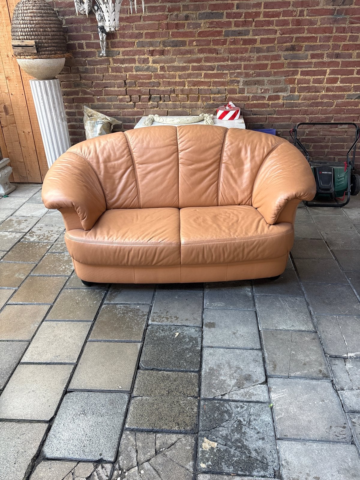 Leren tweezitsbank - Comfortabel en stijlvol, Ophalen, 150 tot 200 cm, Tweepersoons, Zo goed als nieuw
